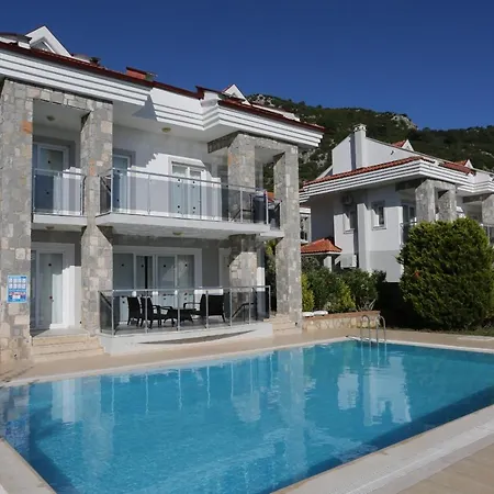 Rena Φετιγιέ